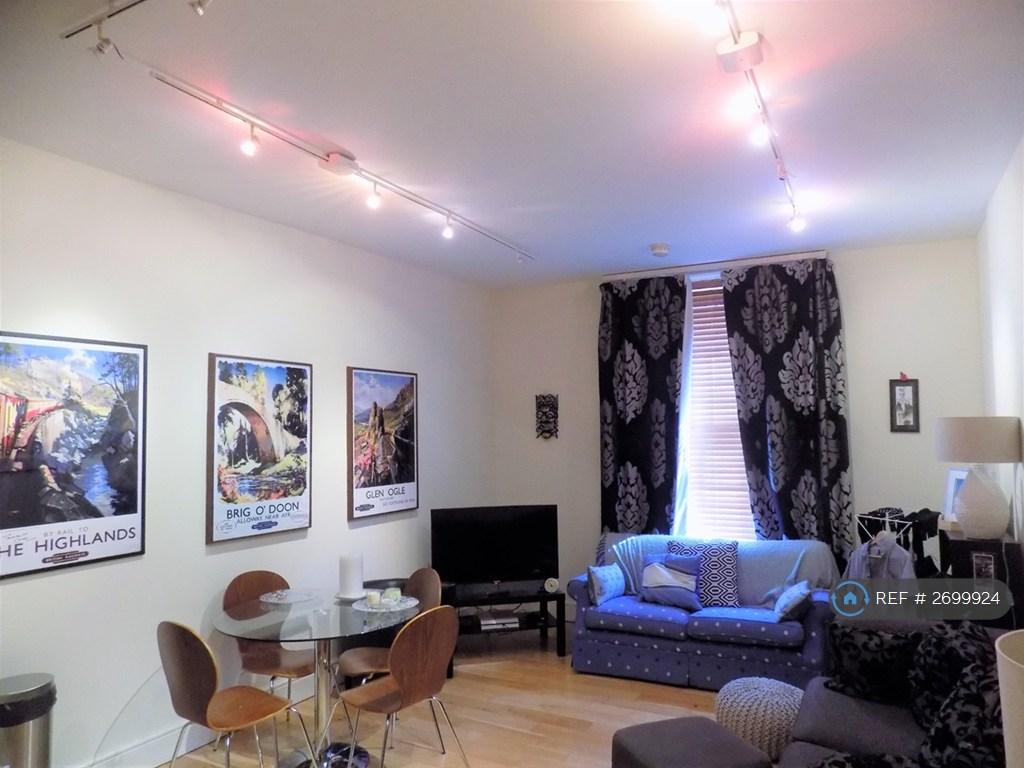 Open Plan Kitchen/Lounge