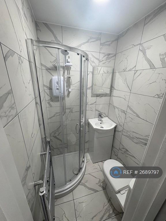 En-Suite Room 2 &amp; 6