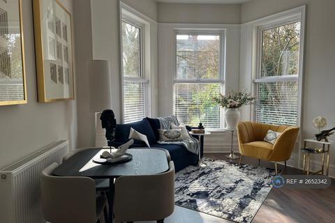 2 bedroom flat to rent, Croxteth Road, Sefton Park, L8