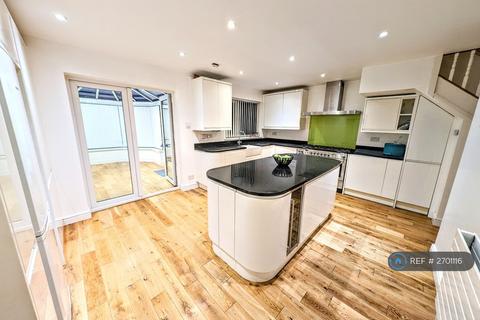 undefined, Petts Hill, Northolt, UB5