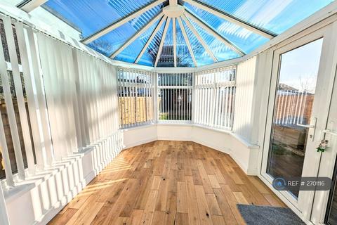 undefined, Petts Hill, Northolt, UB5