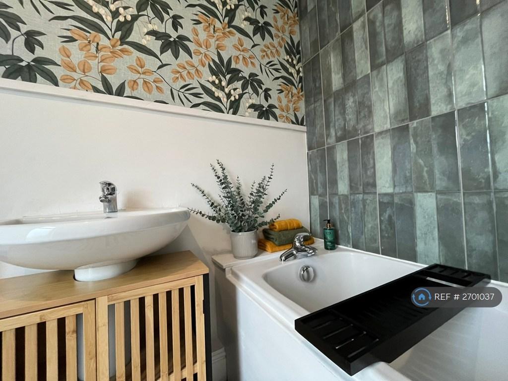 Main Bathroom