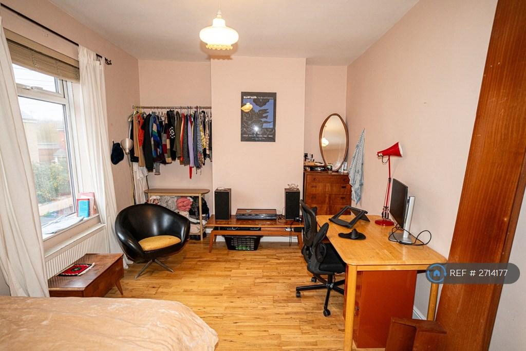 Large Front Main Bedroom