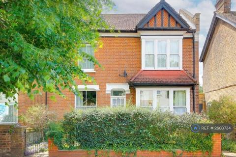 5 bedroom semi-detached house to rent, First Avenue, Enfield, EN1
