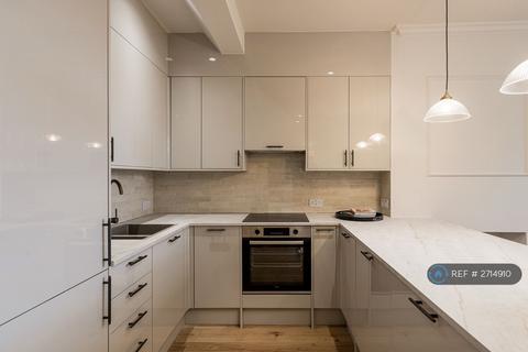 1 bedroom flat to rent, Fulham Palace Road, London, W6
