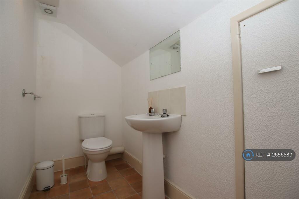 Third Floor Toilet/Sink