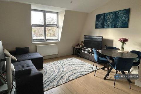 1 bedroom flat to rent, Sundial Court, Surbiton, KT5