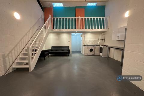 2 bedroom flat to rent, Timberwharf Road, London, N16