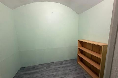 undefined, Pier Road, Northfleet, Kent, DA11