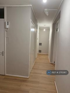 4 bedroom flat to rent, Cazenove Road, London, N16