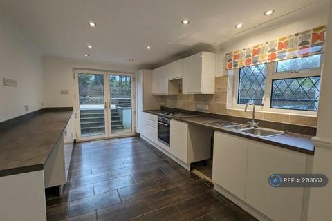 3 bedroom semi-detached house to rent, Newell Hill, Tenby, SA70