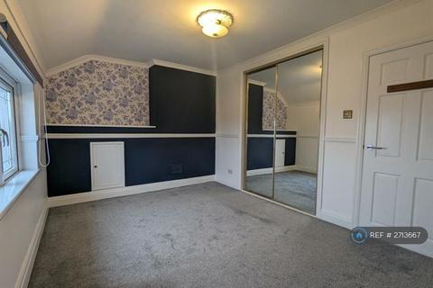 3 bedroom semi-detached house to rent, Newell Hill, Tenby, SA70