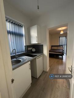 1 bedroom in a house share to rent, Charlton Lane, London, SE7