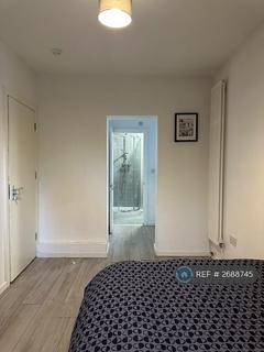 1 bedroom in a house share to rent, Charlton Lane, London, SE7