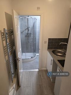 1 bedroom in a house share to rent, Charlton Lane, London, SE7