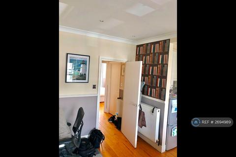 1 bedroom flat to rent, Kentish Town, London, NW5