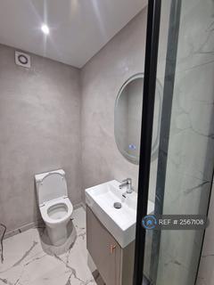 Studio to rent, West End Road, Ruislip, HA4