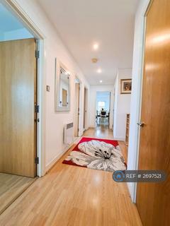 2 bedroom flat to rent, Central House, London, E15