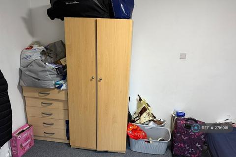 undefined, Link Walk, Hatfield, AL10