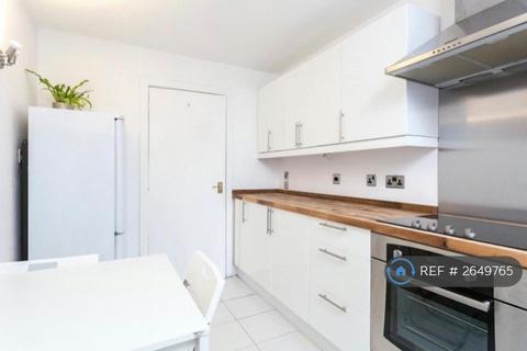 undefined, Wood Close, London, E2