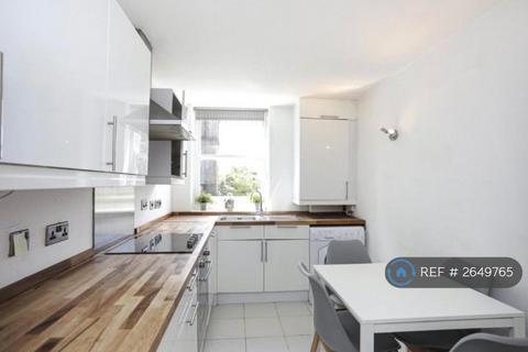 undefined, Wood Close, London, E2