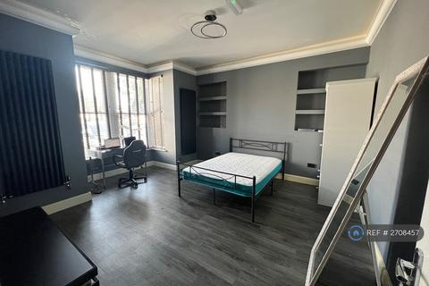 1 bedroom in a house share to rent, Lincoln Road, Peterborough, PE1