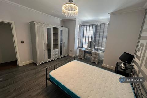 1 bedroom in a house share to rent, Lincoln Road, Peterborough, PE1
