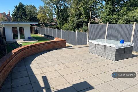 1 bedroom in a house share to rent, Lincoln Road, Peterborough, PE1