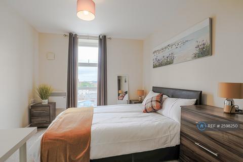 3 bedroom flat to rent, Blenheim Court, Leicester, LE1