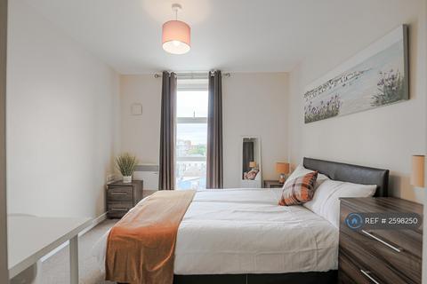 3 bedroom flat to rent, Blenheim Court, Leicester, LE1