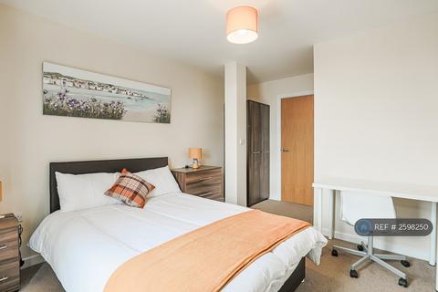 3 bedroom flat to rent, Blenheim Court, Leicester, LE1