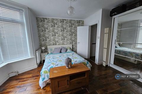 undefined, Southchurch Ave, Southend, SS1