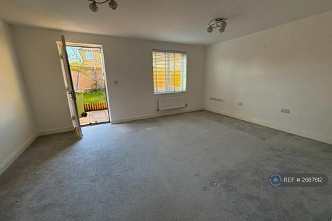 2 bedroom semi-detached house to rent, Christabel Close, Ebbsfleet Valley, Swanscombe, DA10