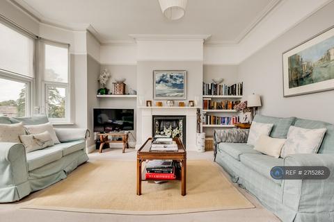 2 bedroom flat to rent, Gorringe Park Avenue, London, CR4