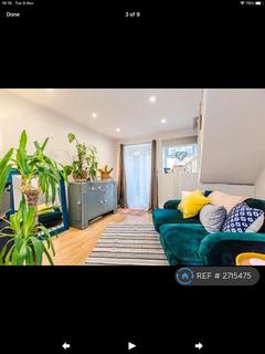 2 bedroom terraced house to rent, Fox Street, Rothwell, Kettering, NN14