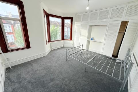 undefined, Highbury Gardens, Ilford IG3