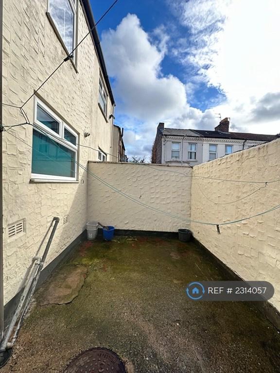 Rear Courtyard