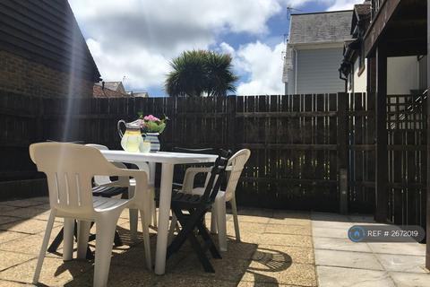 3 bedroom terraced house to rent, Seafield Road, Isle Of Wight, PO34