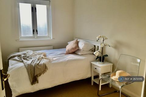 3 bedroom terraced house to rent, Seafield Road, Isle Of Wight, PO34