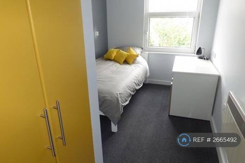 1 bedroom in a flat share to rent, The Stack, Luton, LU1