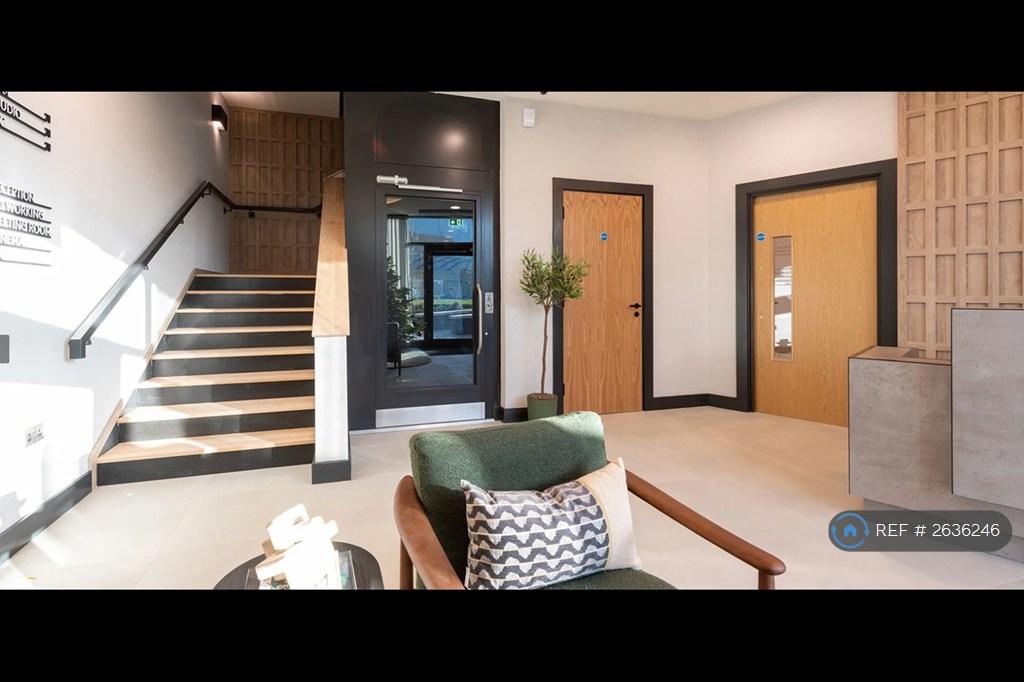 Residents' Club 51