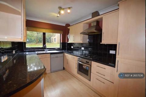2 bedroom flat to rent, Grandfield Avenue, Watford, WD17