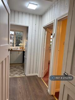 2 bedroom flat to rent, Woodcote Close, Kingston Upon Thames, KT2