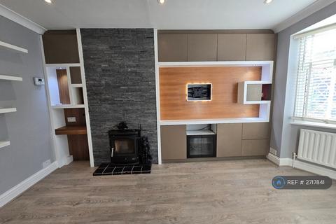 2 bedroom maisonette to rent, Errol Gardens, New Malden, KT3
