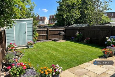 undefined, Errol Gardens, New Malden, KT3