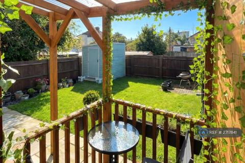 undefined, Errol Gardens, New Malden, KT3