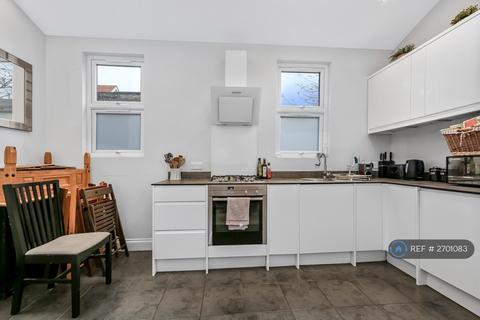 2 bedroom flat to rent, Friary Road, London, SE15
