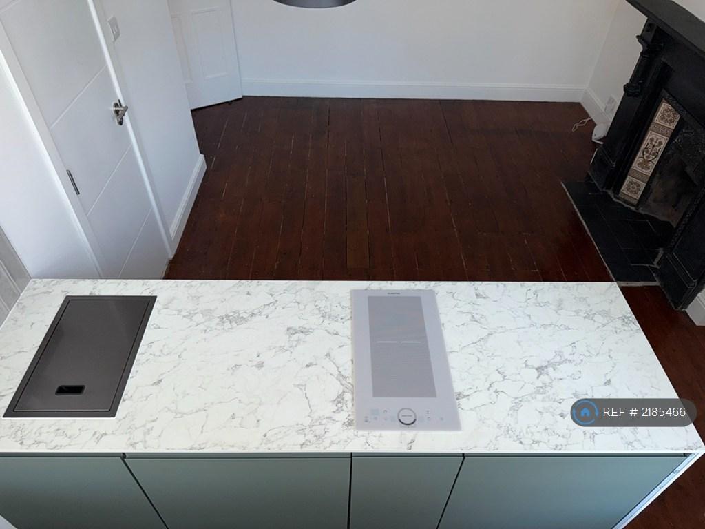 Kitchen Island (Sink On Left, Stove In Middle)