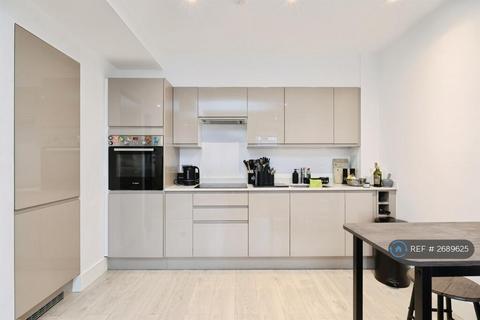 1 bedroom flat to rent, Arliss Court, Watford, WD17