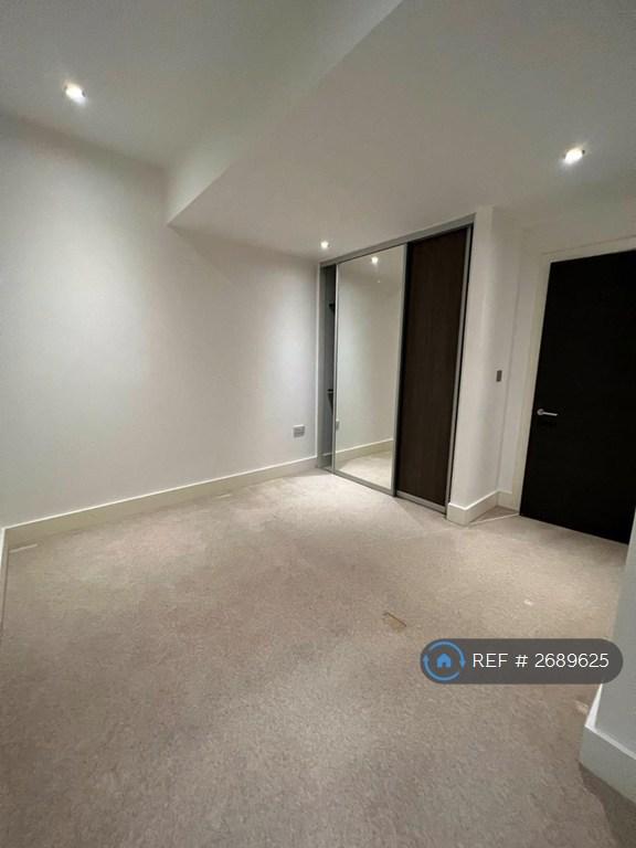 Bedroom With Fitted Wardrobes